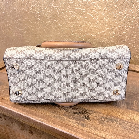 NWOT Michael Kors Handbag Purse - Picture 12 of 16